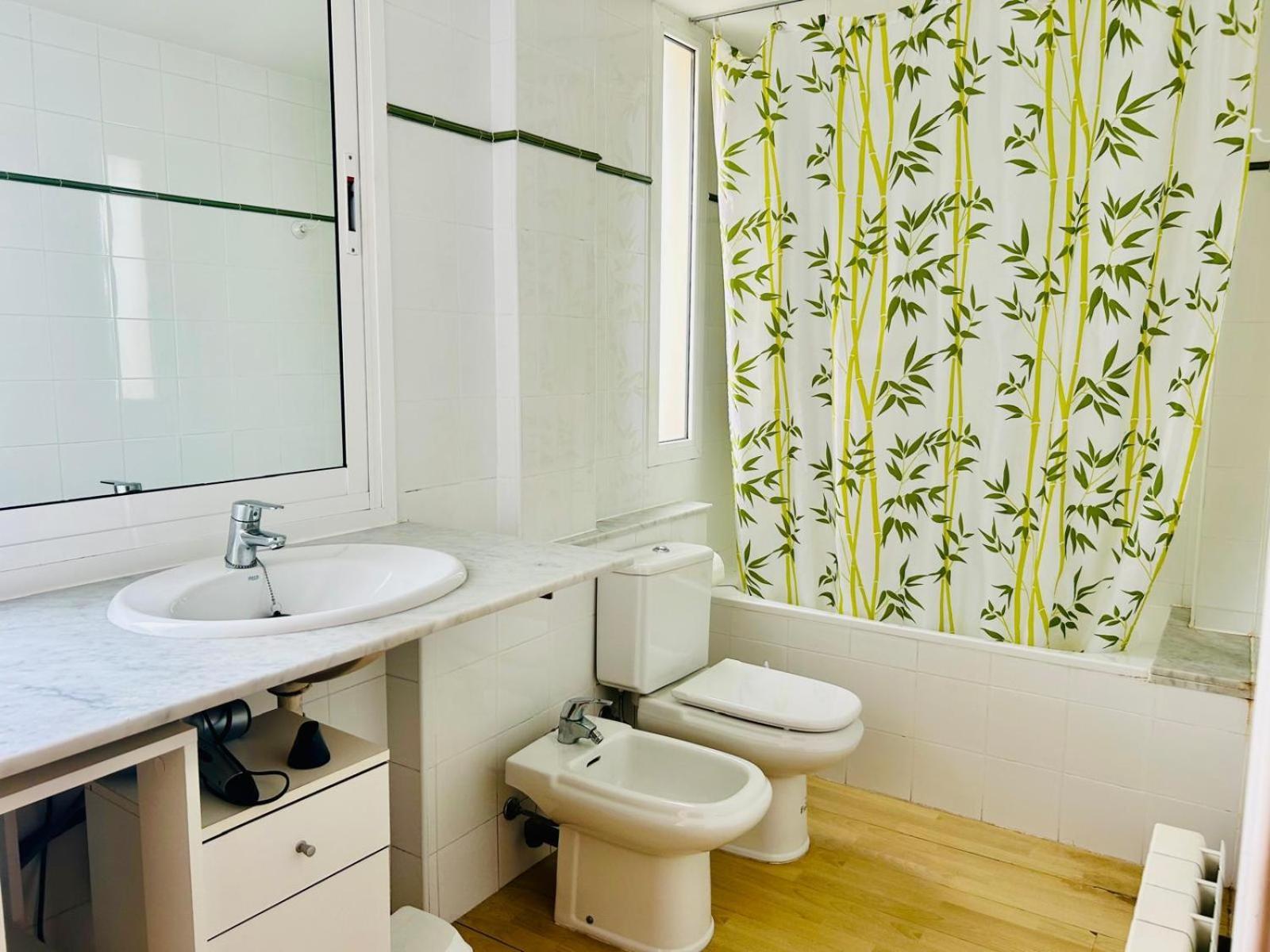 פלאמוס Apartaments Ample Port Marina מראה חיצוני תמונה