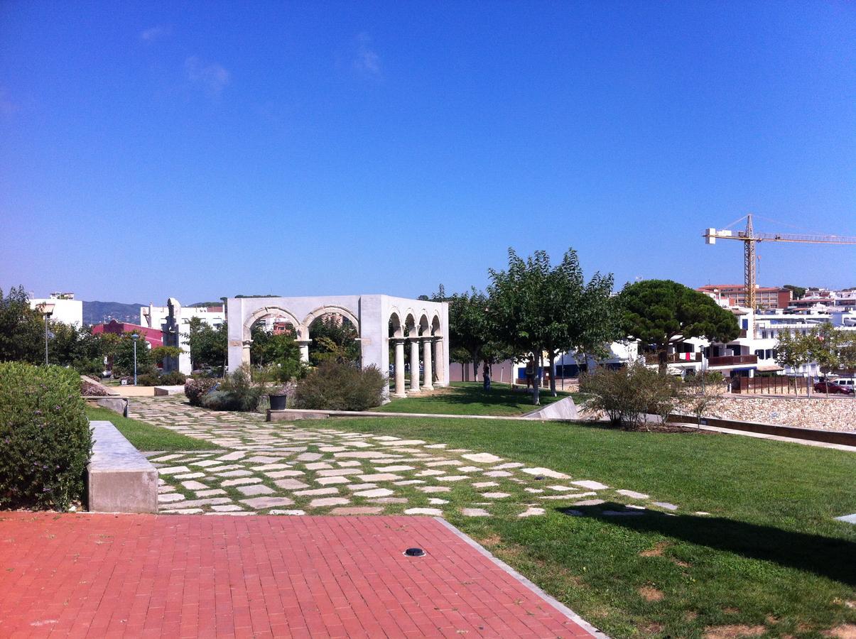 פלאמוס Apartaments Ample Port Marina מראה חיצוני תמונה