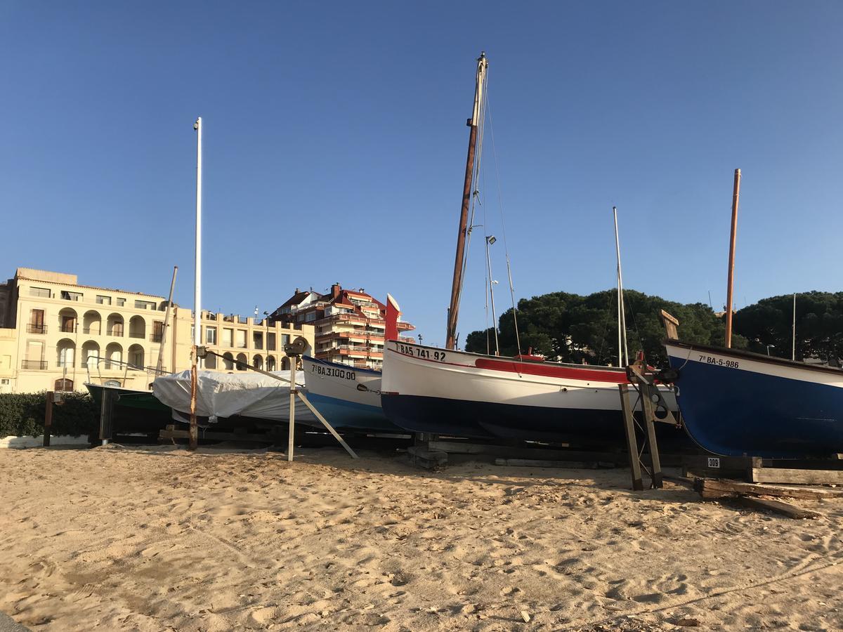 פלאמוס Apartaments Ample Port Marina מראה חיצוני תמונה
